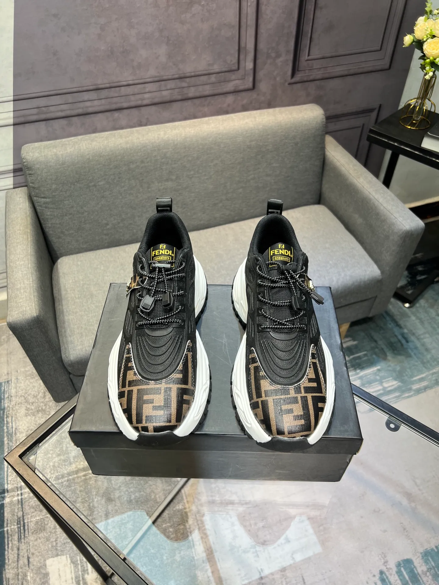Men's men's shoes 💰440 [FENDI] new 🙈 casual shoes with first-class workmanship, 💪💪💪cowhide uppers ➕ genuine leather feet, 👻suitable for all kinds of travel! Number of yards 38-44